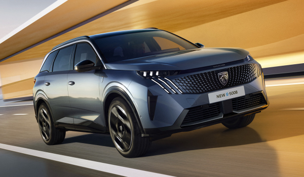 Семиместный Peugeot 5008 перешел в третье поколение