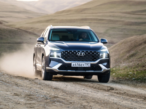 Geely Monjaro или Hyundai Santa Fe: что и как выгоднее купить и обслуживать Geely Monjaro или Hyundai Santa Fe: что и как выгоднее купить и обслуживать