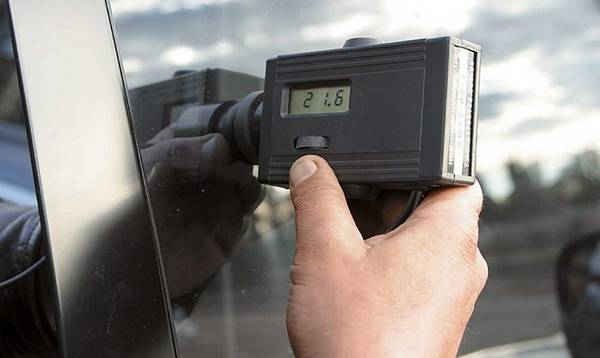 Разрешенная тонировка стекол автомобиля 2015 изменения в требованиях и законах Разрешенная тонировка стекол автомобиля 2015 изменения в требованиях и законах
