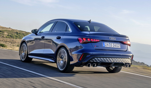 Обновленные Audi S3: мощнее и с управлением вектором тяги Обновленные Audi S3: мощнее и с управлением вектором тяги