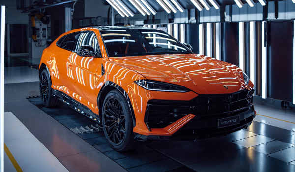 Суперкроссовер Lamborghini Urus стал подзаряжаемым гибридом Суперкроссовер Lamborghini Urus стал подзаряжаемым гибридом