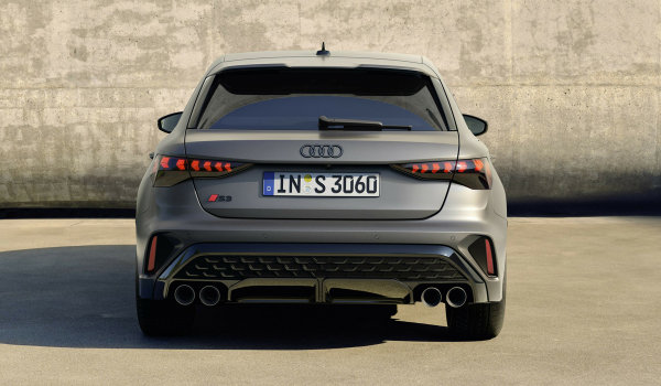 Обновленные Audi S3: мощнее и с управлением вектором тяги Обновленные Audi S3: мощнее и с управлением вектором тяги