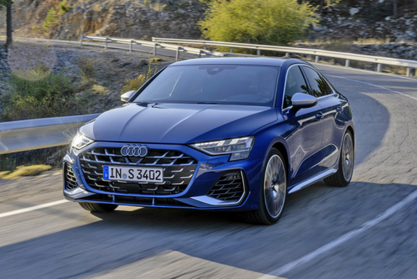 Обновленные Audi S3: мощнее и с управлением вектором тяги Обновленные Audi S3: мощнее и с управлением вектором тяги