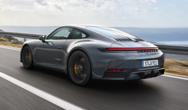 Гибридный Porsche 911 ознаменовал обновление базовой модели Гибридный Porsche 911 ознаменовал обновление базовой модели