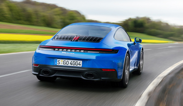 Гибридный Porsche 911 ознаменовал обновление базовой модели Гибридный Porsche 911 ознаменовал обновление базовой модели