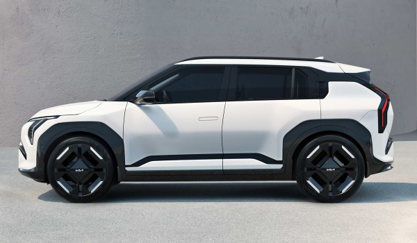 Представлен компактный паркетник Kia EV3