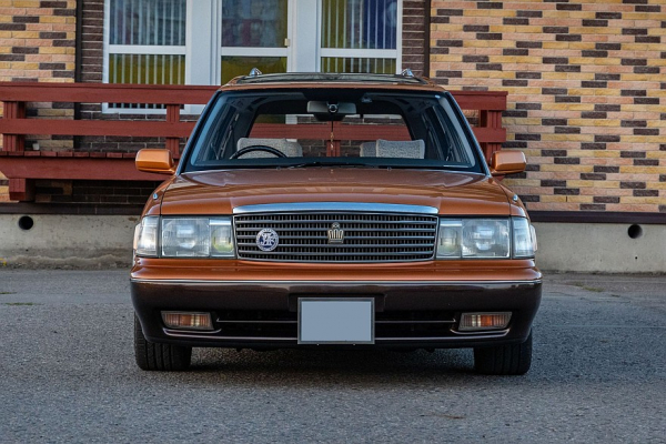 Рама, JZ и богатейшая комплектация: опыт владения Toyota Crown VIII 1992 года Рама, JZ и богатейшая комплектация: опыт владения Toyota Crown VIII 1992 года