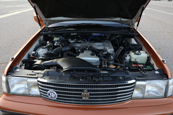 Рама, JZ и богатейшая комплектация: опыт владения Toyota Crown VIII 1992 года Рама, JZ и богатейшая комплектация: опыт владения Toyota Crown VIII 1992 года