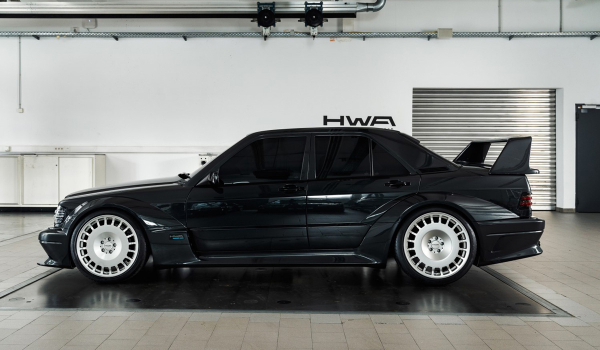 Компания HWA продолжила эволюцию модели Mercedes-Benz 190E Компания HWA продолжила эволюцию модели Mercedes-Benz 190E