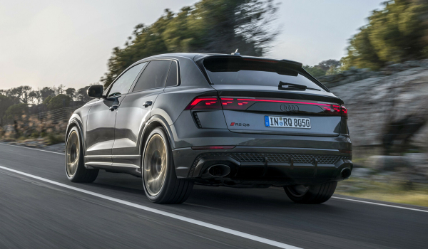 Представлен обновленный суперкроссовер Audi RS Q8 Представлен обновленный суперкроссовер Audi RS Q8