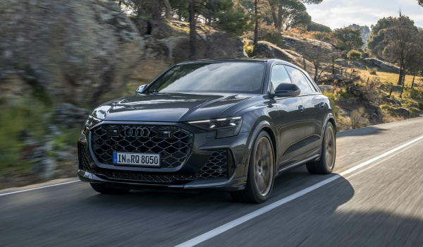 Представлен обновленный суперкроссовер Audi RS Q8 Представлен обновленный суперкроссовер Audi RS Q8