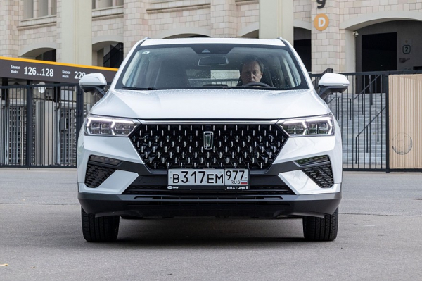 Тест-драйв FAW Bestune T77: еще не Mercedes, уже не Lada Тест-драйв FAW Bestune T77: еще не Mercedes, уже не Lada