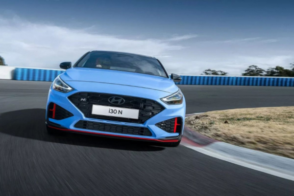 Хот-хэтч Hyundai i30 N обновлен по примеру младших собратьев Хот-хэтч Hyundai i30 N обновлен по примеру младших собратьев