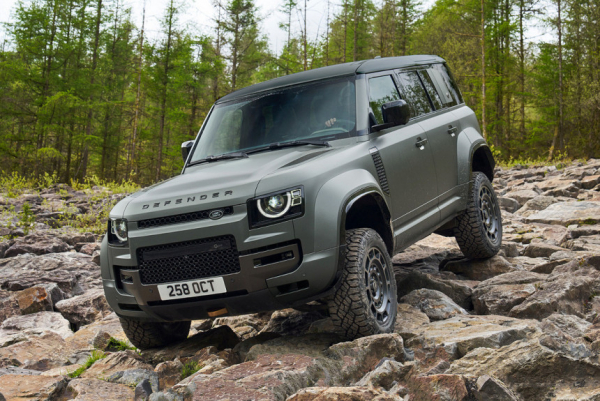 Land Rover Defender Octa: новая экстремальная топ-версия