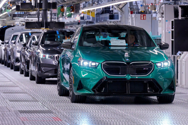 Дайджест дня: BMW M5 на конвейере, катер Maserati и другие события индустрии Дайджест дня: BMW M5 на конвейере, катер Maserati и другие события индустрии