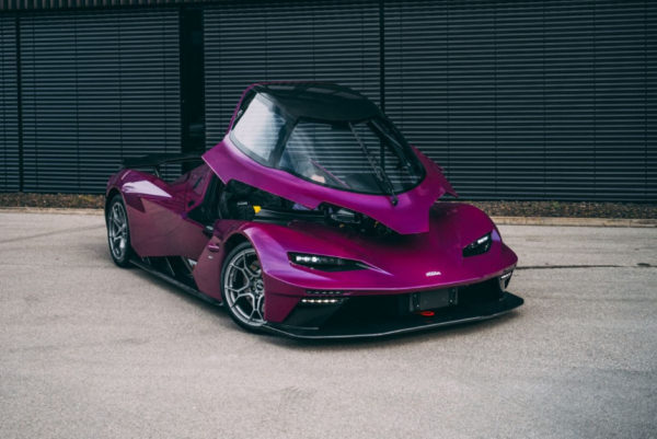 Экстремальный суперкар KTM X-Bow GT-XR стал комфортнее Экстремальный суперкар KTM X-Bow GT-XR стал комфортнее