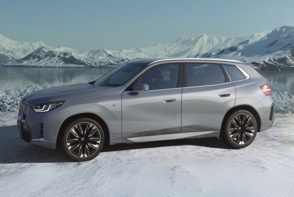 Кроссовер BMW X3 впервые обрел длиннобазную версию Кроссовер BMW X3 впервые обрел длиннобазную версию