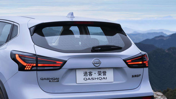 Nissan Qashqai Glory: рестайлинг кроссовера второго поколения Nissan Qashqai Glory: рестайлинг кроссовера второго поколения