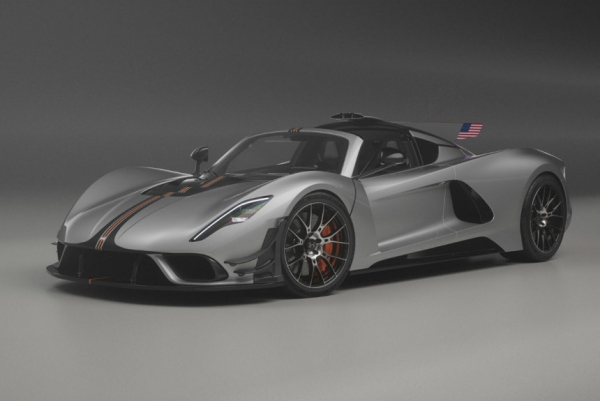 Родстер Hennessey Venom F5-M стал самым мощным автомобилем с «механикой» Родстер Hennessey Venom F5-M стал самым мощным автомобилем с «механикой»