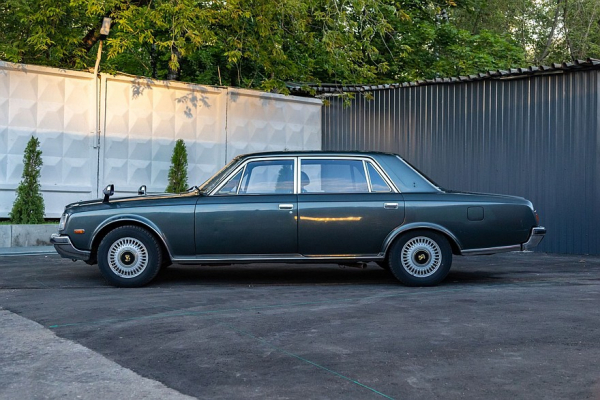 Национальное достояние: опыт владения Toyota Century первого поколения 1991 года Национальное достояние: опыт владения Toyota Century первого поколения 1991 года