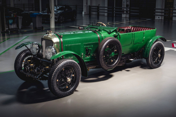 Стратегия Bentley: электрокроссовер и возрожденный Speed Six Стратегия Bentley: электрокроссовер и возрожденный Speed Six