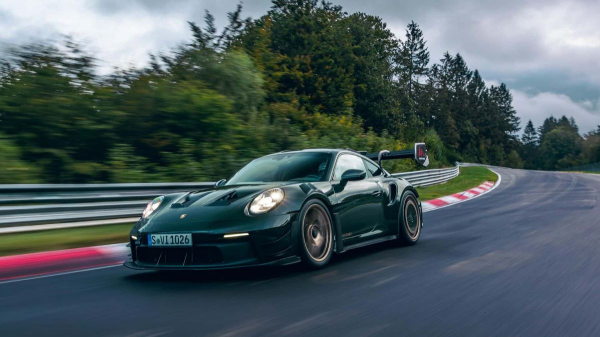 Porsche 911 GT3 RS MR готов к покорению Нюрбургринга Porsche 911 GT3 RS MR готов к покорению Нюрбургринга
