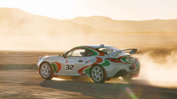 Показано полноприводное турбокупе Toyota GR86 Rally Legacy Показано полноприводное турбокупе Toyota GR86 Rally Legacy