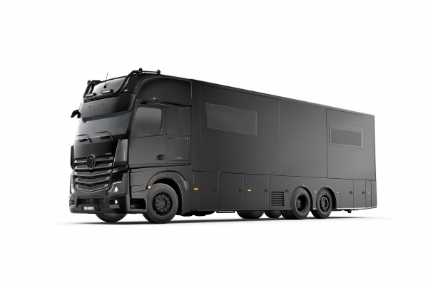 Моторхоум Brabus Big Boy 1200: мраморный санузел, холодильник для вина и две кровати Моторхоум Brabus Big Boy 1200: мраморный санузел, холодильник для вина и две кровати