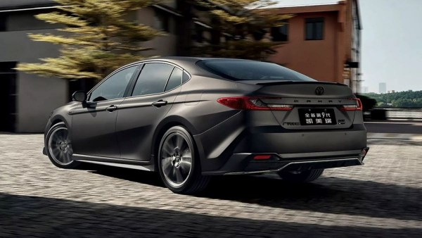 В Китае представлена &laquo;великолепная&raquo; Toyota Camry