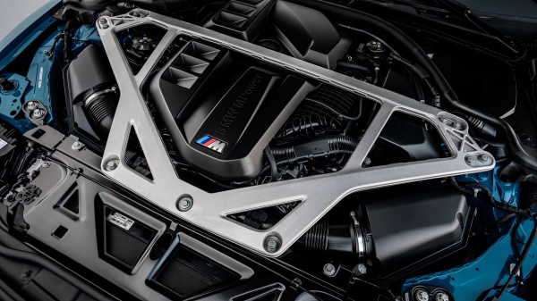 Показан экстремальный универсал BMW M3 CS Touring Показан экстремальный универсал BMW M3 CS Touring