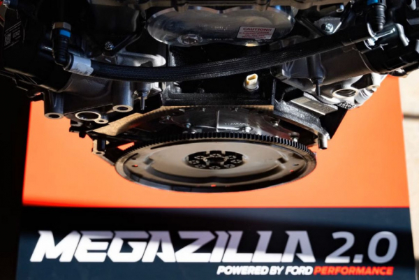 Представлен двигатель Ford Megazilla 2.0 V8 объемом 7,3 л Представлен двигатель Ford Megazilla 2.0 V8 объемом 7,3 л