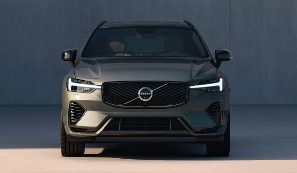 Кроссовер Volvo XC60: второй рестайлинг Кроссовер Volvo XC60: второй рестайлинг