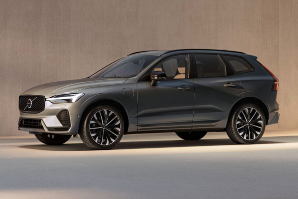 Кроссовер Volvo XC60: второй рестайлинг Кроссовер Volvo XC60: второй рестайлинг