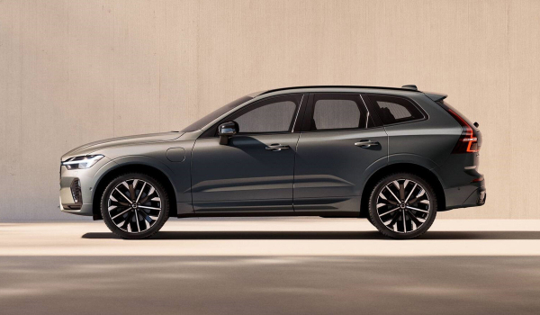 Кроссовер Volvo XC60: второй рестайлинг Кроссовер Volvo XC60: второй рестайлинг