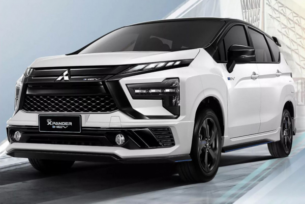 У компактвэна Mitsubishi Xpander появилась версия Play У компактвэна Mitsubishi Xpander появилась версия Play