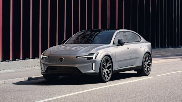 Представлен большой лифтбек Volvo ES90 Представлен большой лифтбек Volvo ES90
