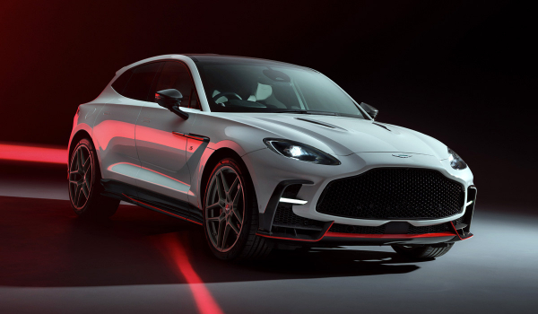 Кроссовер Aston Martin DBX S: новая топ-версия