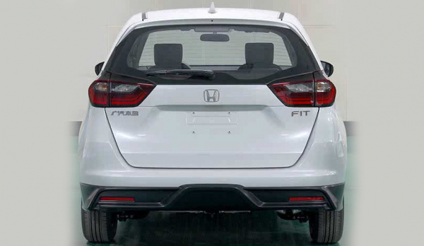 Обновленный хэтчбек Honda Fit готовится к дебюту