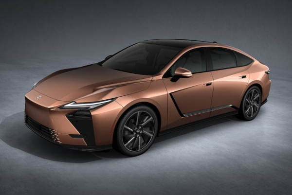 Дебютировал большой седан Lexus ES нового поколения Дебютировал большой седан Lexus ES нового поколения