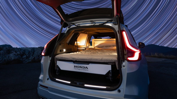 Honda CR-V превратилась в автодом на свое 30-летие