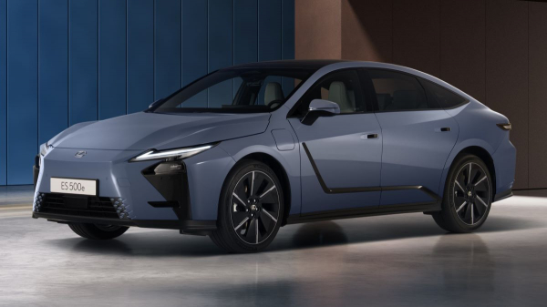 Новый Lexus ES: версии для Европы
