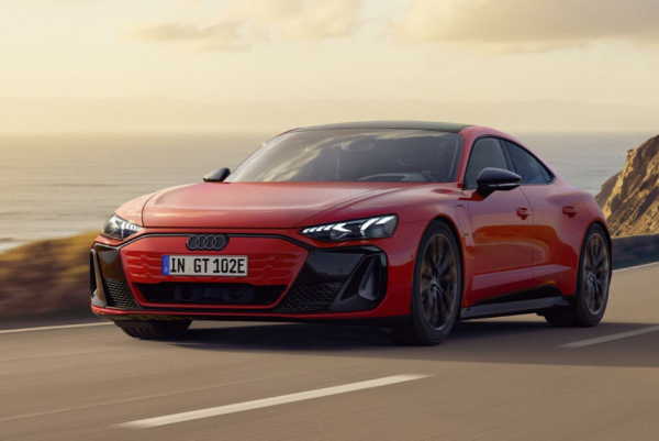 Обновленный седан Audi e-tron GT: базовая версия Обновленный седан Audi e-tron GT: базовая версия