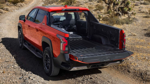 Пикап Chevrolet Silverado EV: внедорожная версия Trail Boss и другие обновки Пикап Chevrolet Silverado EV: внедорожная версия Trail Boss и другие обновки