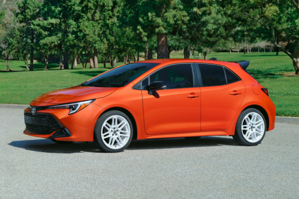 Дайджест дня: хэтчбек Corolla FX, Omoda C7 для России и другие события индустрии