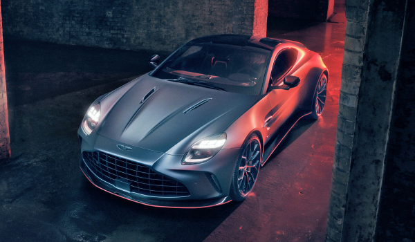 Суперкар Aston Martin Vantage S: новая топ-версия Суперкар Aston Martin Vantage S: новая топ-версия