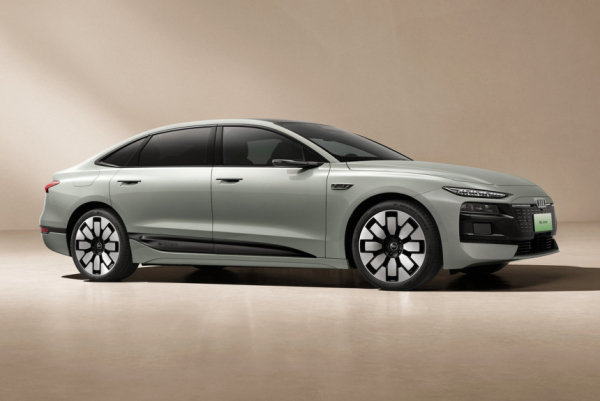 Седан Audi A6L e-tron — со своими техникой и электроникой Седан Audi A6L e-tron — со своими техникой и электроникой
