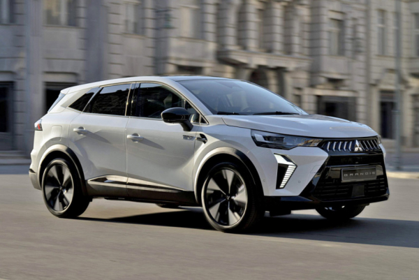 Mitsubishi Grandis возрожден: теперь это кроссовер для Европы