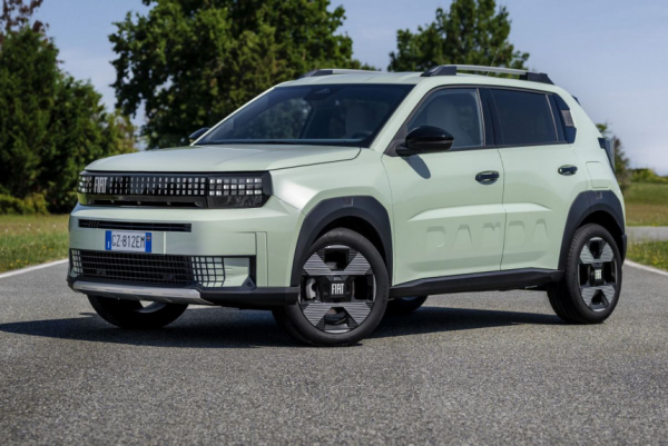 Fiat Grande Panda обрел базовую версию с &laquo;механикой&raquo; 
