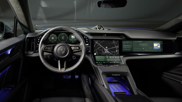 Показан салон электрического кроссовера Porsche Cayenne