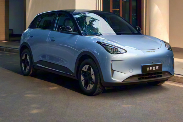 В Белоруссии представлен доступный электрокар Geely EX2